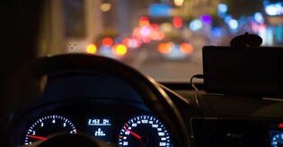 Accidents due to drowsy driving: Best tips to stay awake behind the wheel