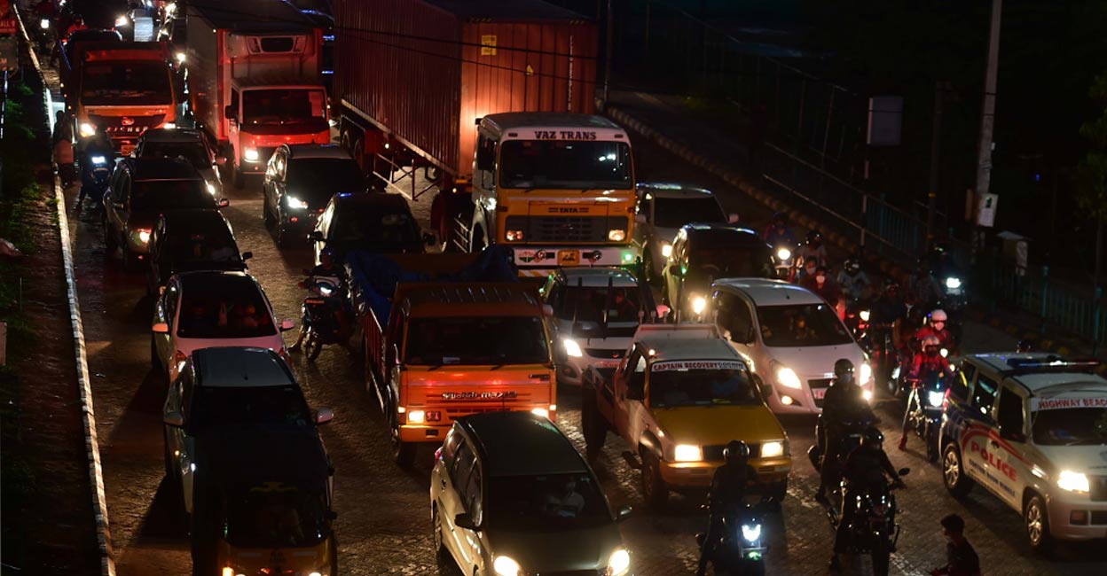 The share of four-wheelers is 12 per cent, while autorickshaws have 7 per cent share. File Photo: Manorama. 