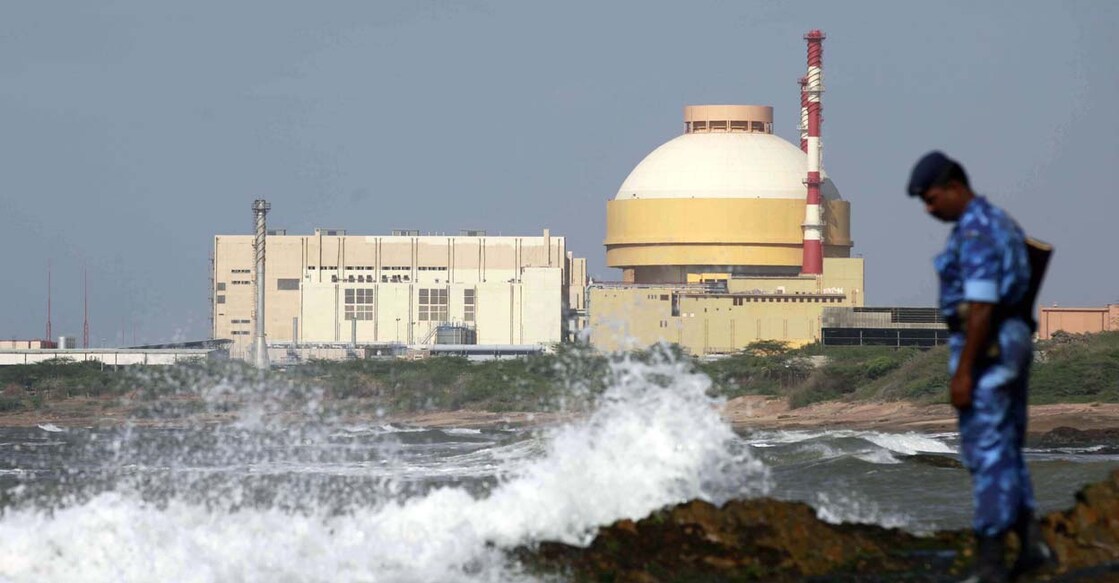 Koodankulam power plant. Photo: (AP Photo/Rafiq Maqbool, File)/Manorama