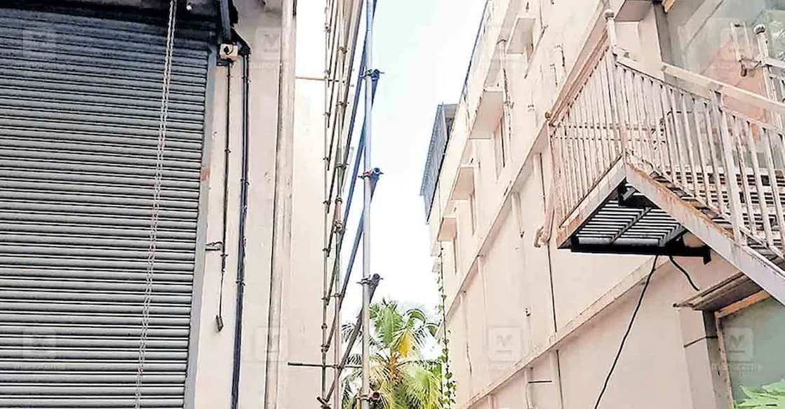 The spot where Fayaz jumped to escape the CITU workers' attack. Photo: Manorama.
