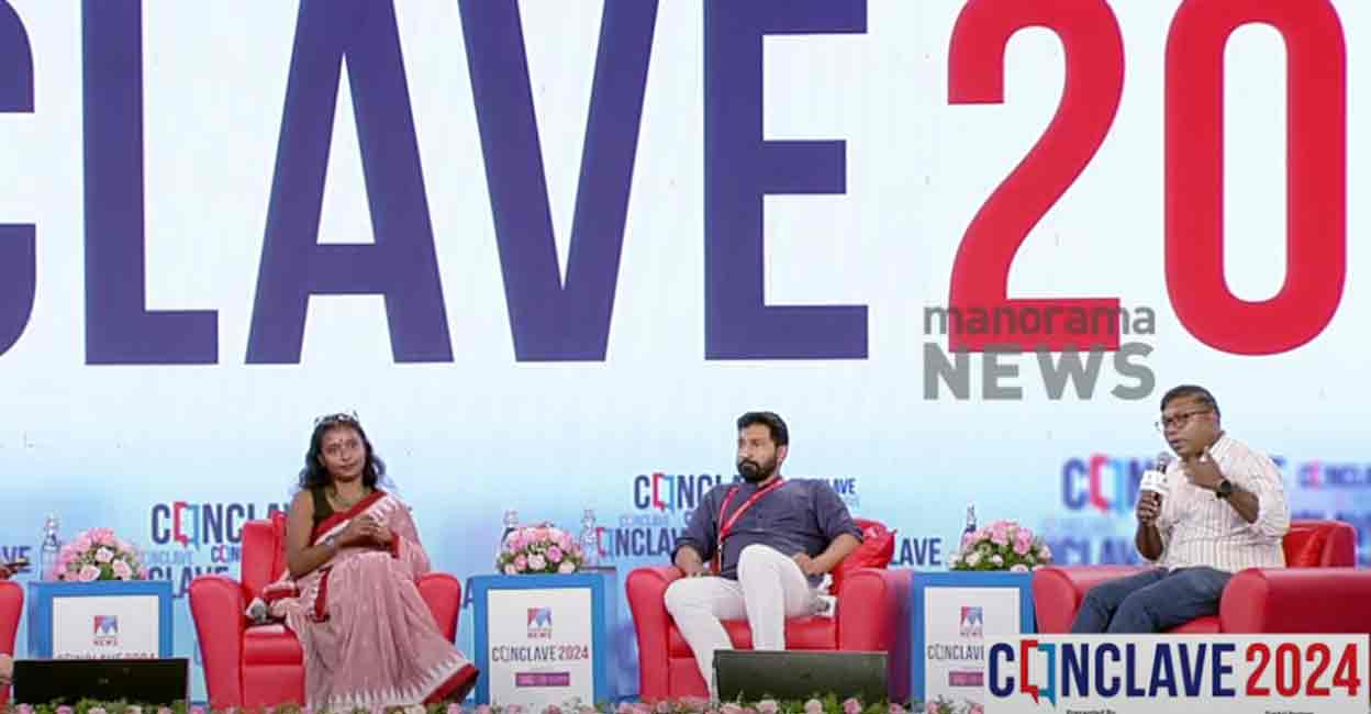 anil-antony-conclave SFI All India Secretary Dipsita Dhar, BJP National Spokesperson Anil Antony, Thiruvallur MP Sasikanth Senthil. Photo: Screengrab/Manorama News