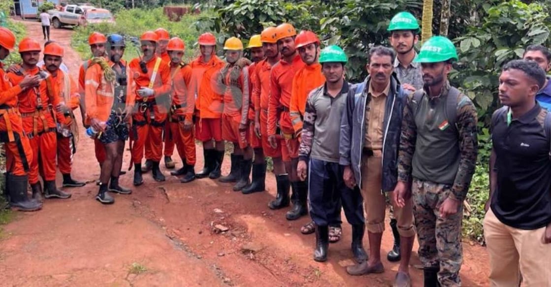stranded-rescue-team 18-member rescue team stranded in forest . Photo: Manorama News