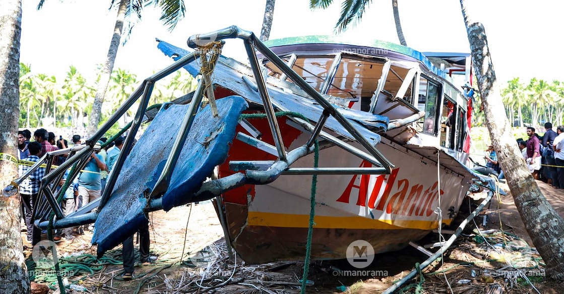 At least 22 people lost their lives when an overcrowded recreational boat, Atlantic, capsized off Thooval Theeram beach near Tanur on May 7, 2023. Photo: File/ Manorama. 