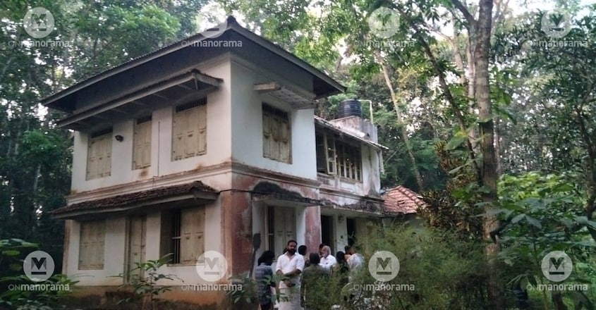 chottanikkara-skelton-house