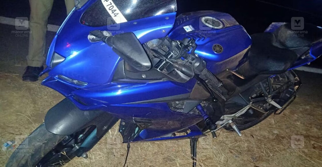 The bike they were riding crashed into a divider. Photo: Manorama