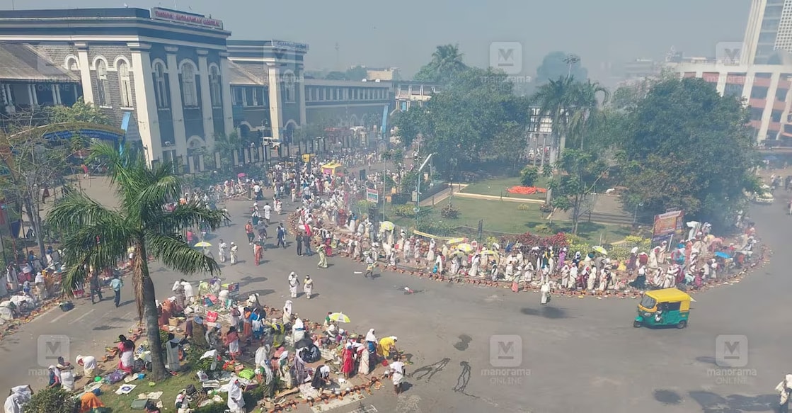 An aerial view of devotees offering Attukal Pongala. Photo: J. Suresh