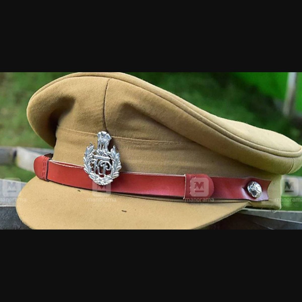 https://img.onmanorama.com/content/dam/mm/en/kerala/top-news/images/2025/3/14/kerala-police-c.jpg/photos/1x1/photo.jpg