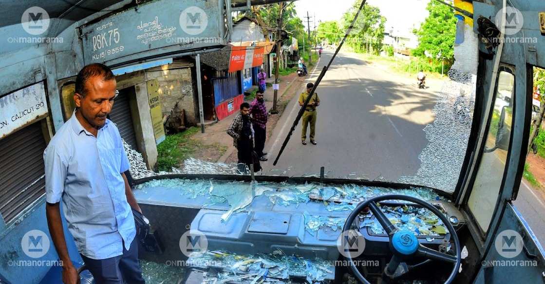 A KSRTC bus vandalised during PFI hartal in Kozhikode. File Photo: Manorama