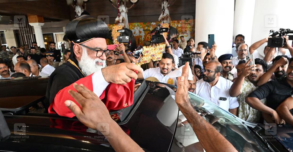 Supreme Baselius Joseph Catholicos Bava received a grand welcome from the believers. Photo: Tony Dominic/Manorama