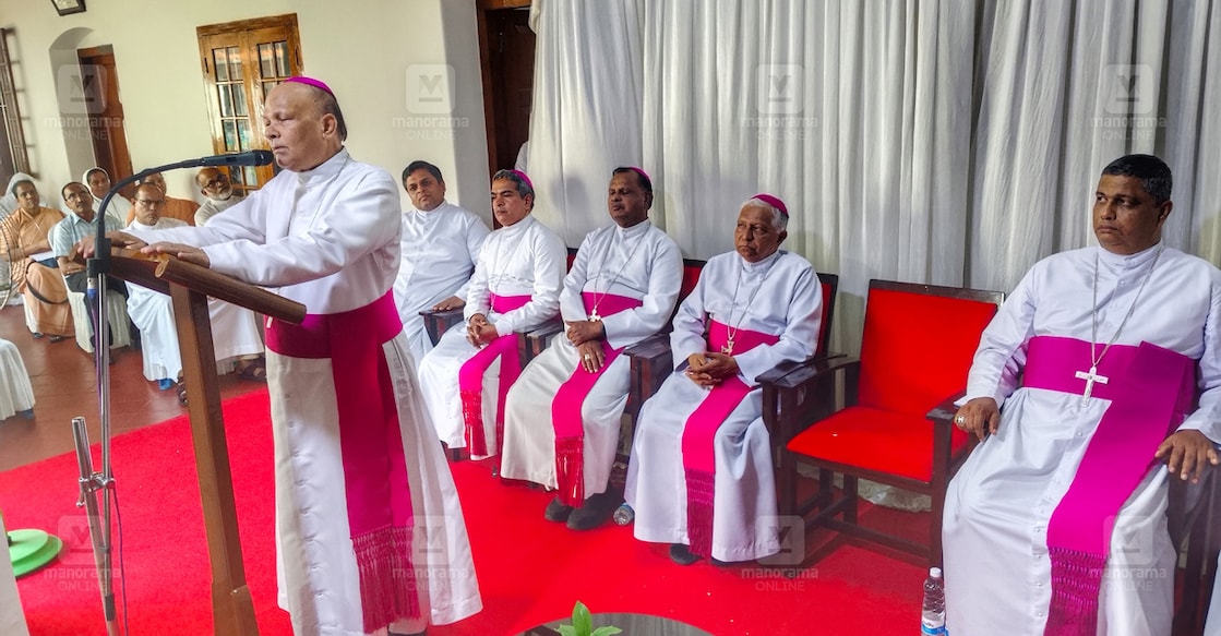 Dr Varghese Chakkalakal delivering a speech. Photo: Manorama Online