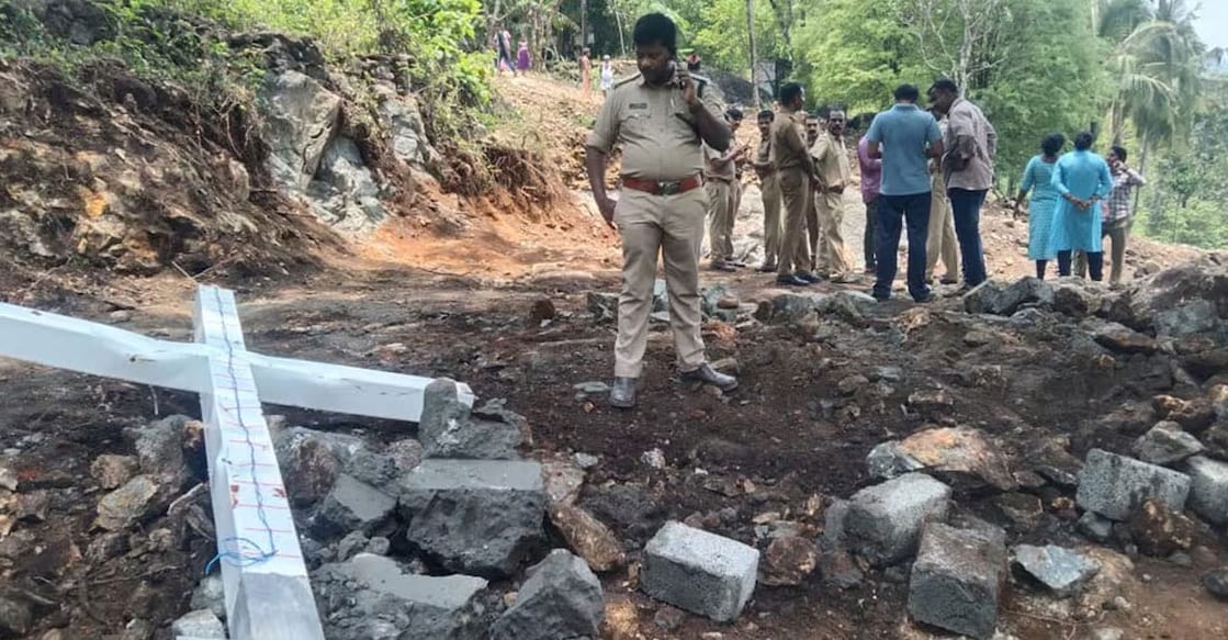cross Officials at the disputed site. File Photo: Special Arrangement