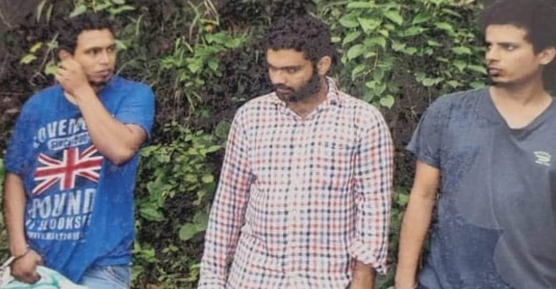 mangaluru-murder-accused Mohammed Mahajeer Sanaf (blue), Mohammed Irshad (check shirt), and A Mohammed Safwan during evidence collection. File Photo: Special Arrangement