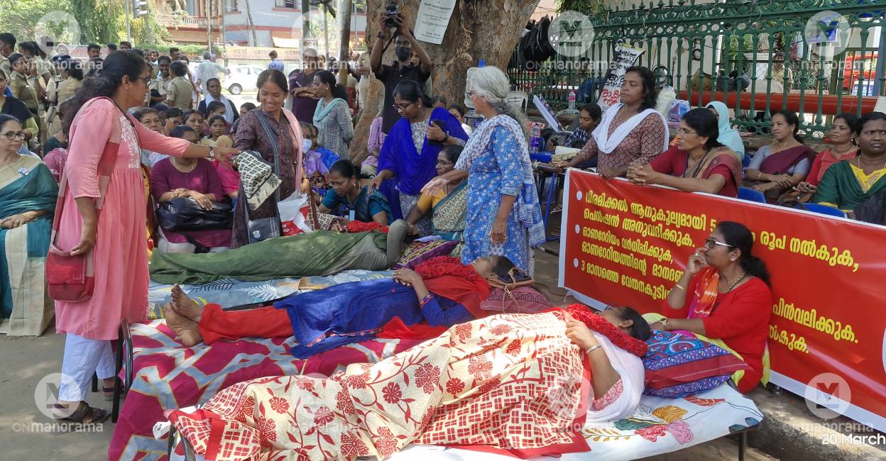 ASHA workers stage protest in Thiruvananthapuram. Photo: Manoj Chemancheri