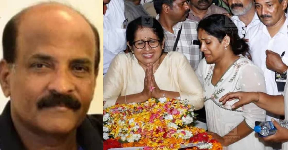 ramachandran-funeral-c Ramachandran's wife and daughter pay last respects to him. Photo: Manorama