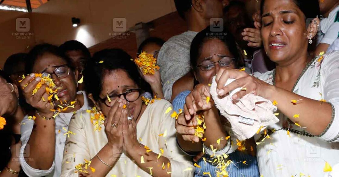 ramchandran-athira-pahalgam Family bids tearful goodbye to N Ramachandran, Kochi native who was gunned down by terrorists in Jammu and Kashmir's Pahalgam. Photo: Manorama