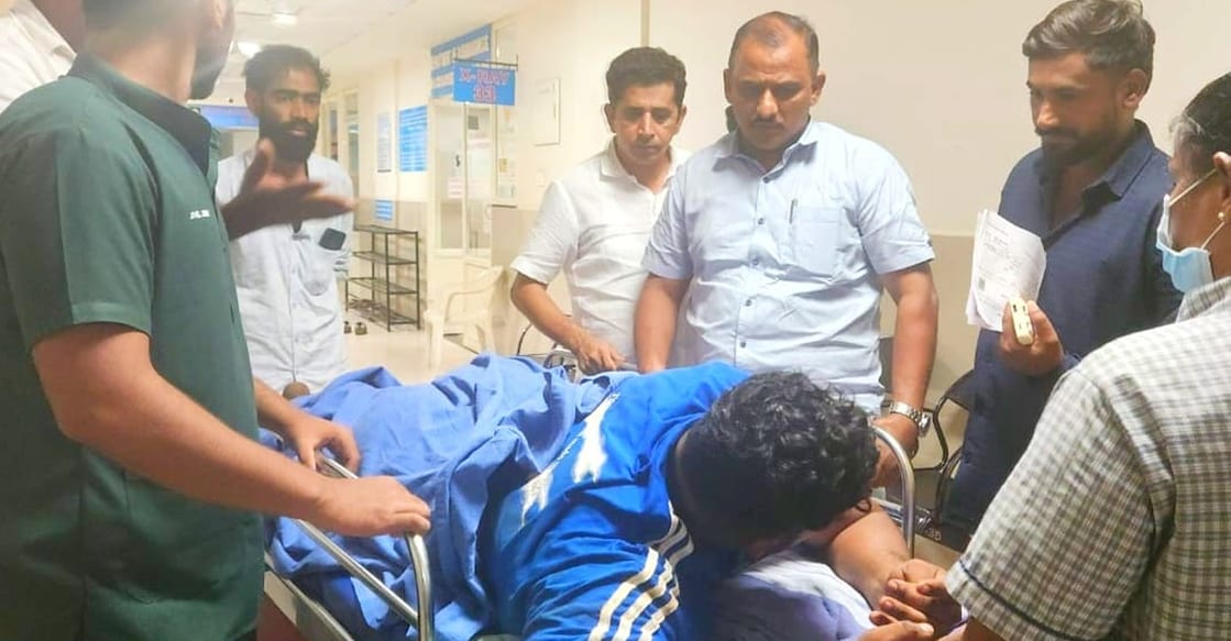 sawad-kasaragod Manjeshwar MLA A K M Ashraf calls on Sawad, injured in the booby trap blast, at a hospital in Mangaluru Sunday night. Photo: Special arrangement
