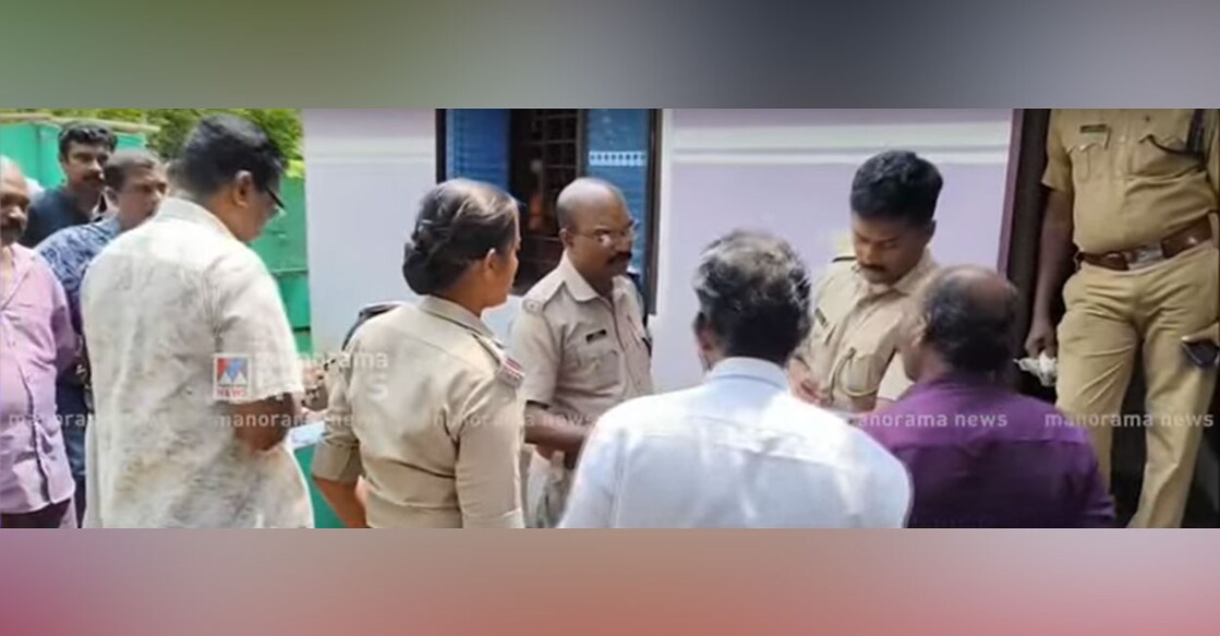 Police personnel at the scene. Photo: Screengrab/Manorama News