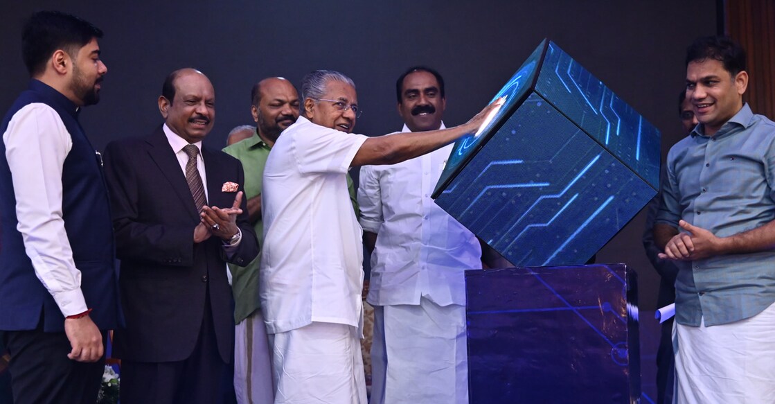 Chief Minister Pinarayi Vijayan at the launch of the ₹200-crore CIAL 2.0 project on Monday. Photo: Special Arrangement