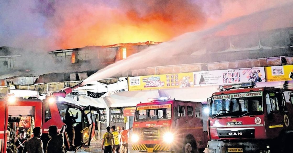 Firefighters deployed at Moffusil bus stand. Photo: Manorama