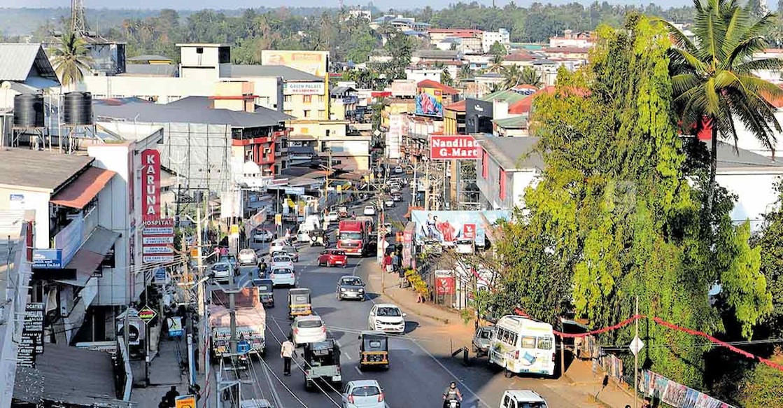 Bathery Town Bathery town implements new traffic arrangements from June 1st, including stricter parking regulations and improved signage. Photo: Manorama