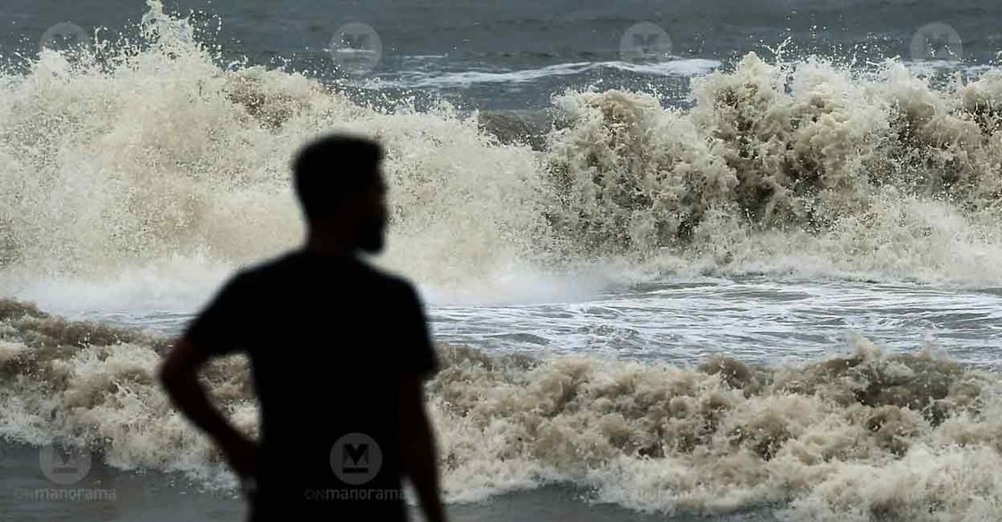 Angry waves crash onto Kozhikode beach. Photo: Manorama