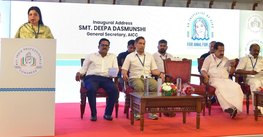 AICC General Secretary Deepa Das Munshi speaks at the AIPC campaign titled ‘For Anna, For All’ in Thiruvananthapuram. Photo: Special arrangement. 