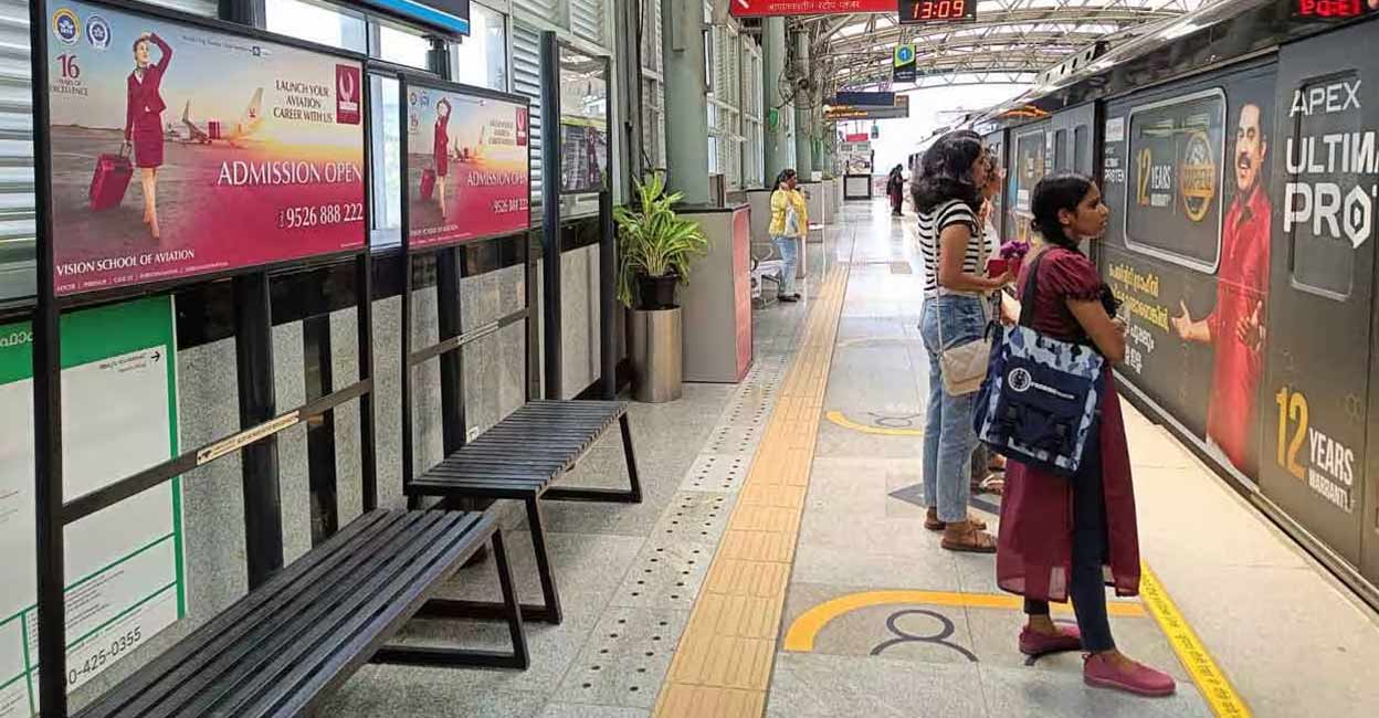 waste-furniture-03-c waste-furniture-03-c