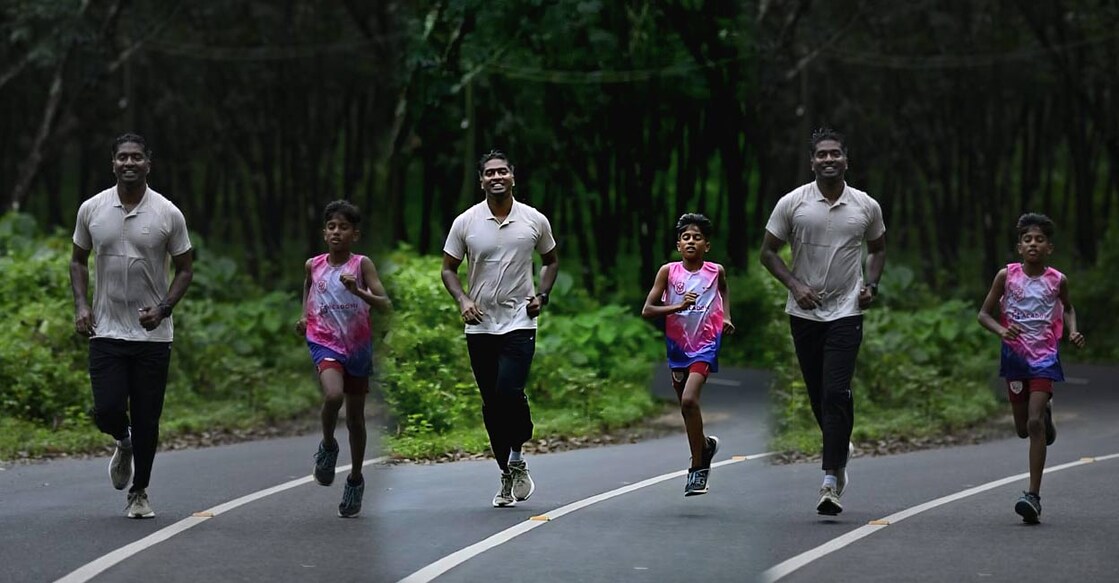 At the finish line, Arjun Pandian leaned back and gave Salman a gentle push forward, letting the boy take the win. He congratulated Salman and praised his determination and sprinting skills. Photos: Special arrangement.