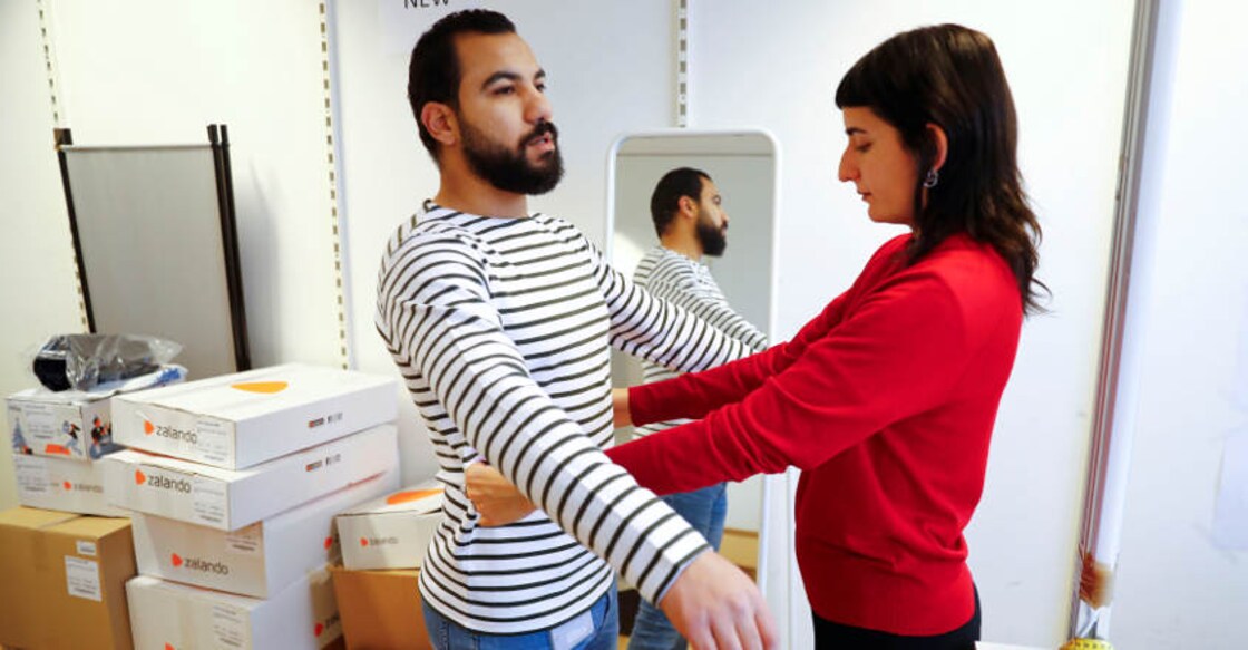 Online clothing retailers flogged by returns, hunt for better fit