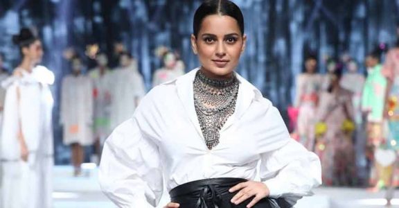 Kangana Ranaut brings LMIFW SS'20 curtains down. Kangana Ranaut brings LMIFW SS'20 curtains down.