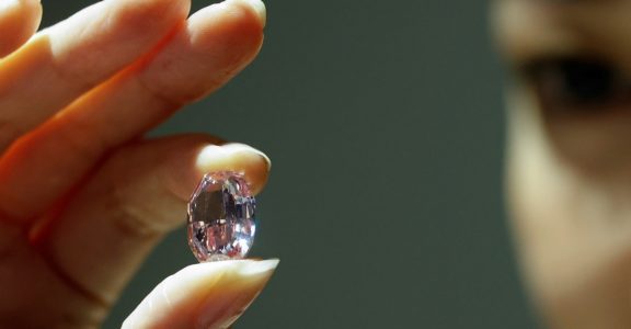ART-AUCTION-DIAMOND-PREVIEW ART-AUCTION-DIAMOND-PREVIEW