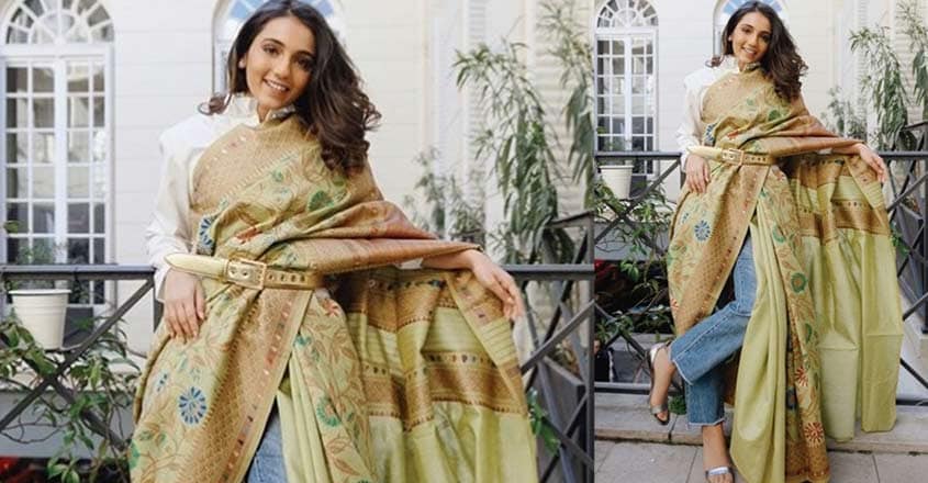 sari-modern-01 sari-modern-01