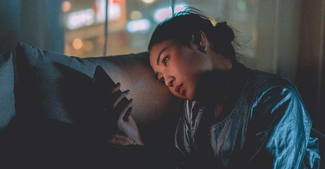 What is mobile radiation and how does it affect your skin?.(photo:IANSLIFE) Image Credit: IANS