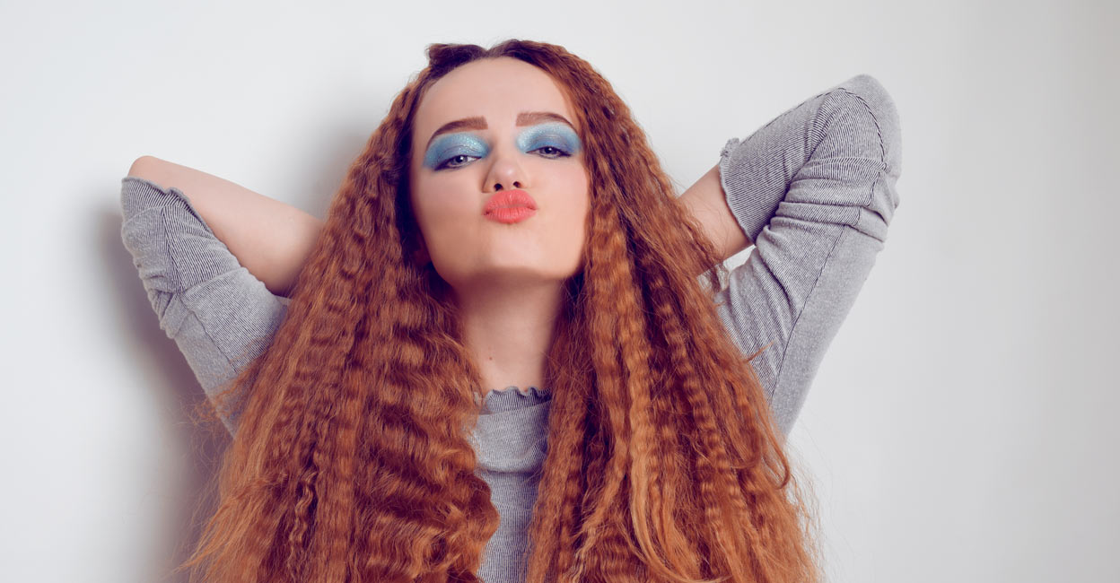 crimp Frizzy-crimped hair can be styled in a variety of ways, ranging from 90s-inspired looks to more delicate looks : Shutterstock/More Than Production