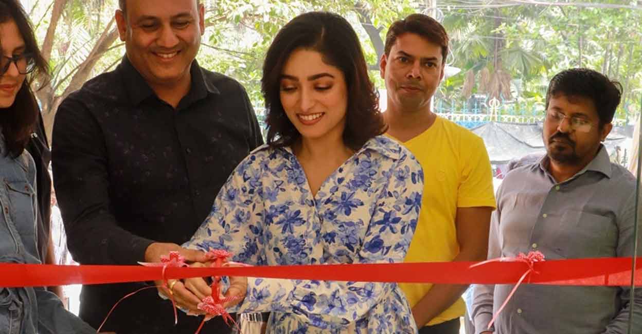 Crocs announces the launch of global concept store in Kolkata Actress Yami Gautam inaugurates Crocs global concept store at Camac Street in Kolkata. Photo: IANS