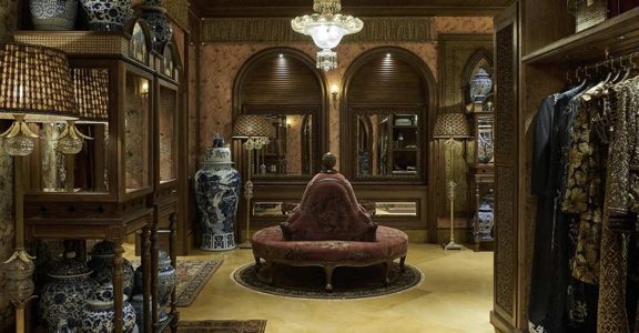 Sabyasachi unveils first glimpse of his largest flagship store in Mumbai.(photo:IANSLIFE) Sabyasachi unveils first glimpse of his largest flagship store in Mumbai.(photo:IANSLIFE)