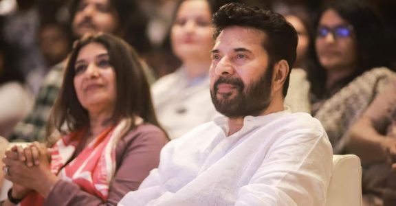 Mammooty's youthful effervescence in white kurta awes fans, Lifestyle  Fashion