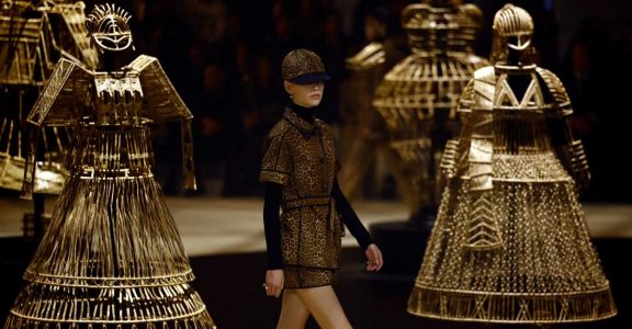 Paris Fashion Week Maria Grazia Chiuri draws on Dior's early readyto