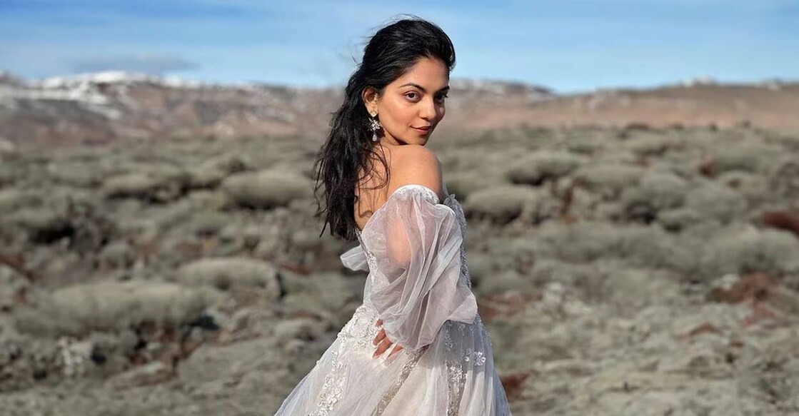 The traditional style suits Ahaana as much as the minimal and classy look. Photo: ahaana_krishna/Instagram