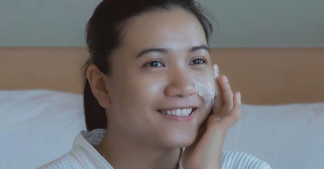 Blackheads do not simply vanish with regular washing. Photo: AboutnuyLove/Istock