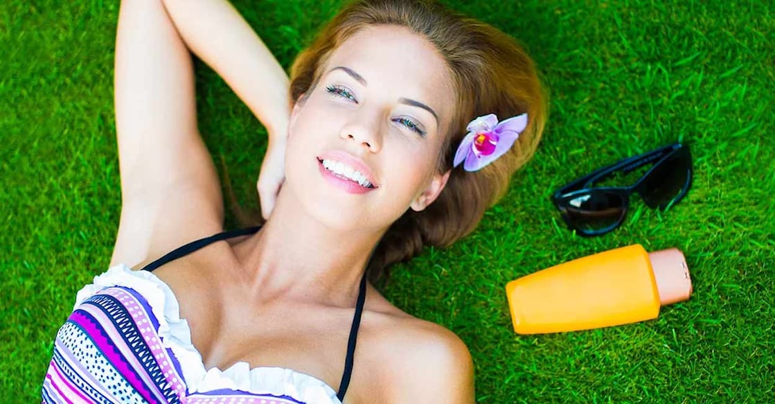 Use oil-free cleansers to clean up face. Photo: betyarlaca/ Istock