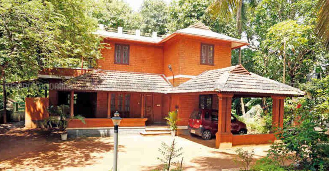 This quaint house house in Shoranur reflects Kerala heritage 