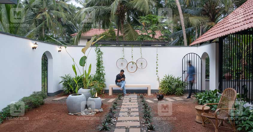 kozhikode-kannadikal-house-08 kozhikode-kannadikal-house-08