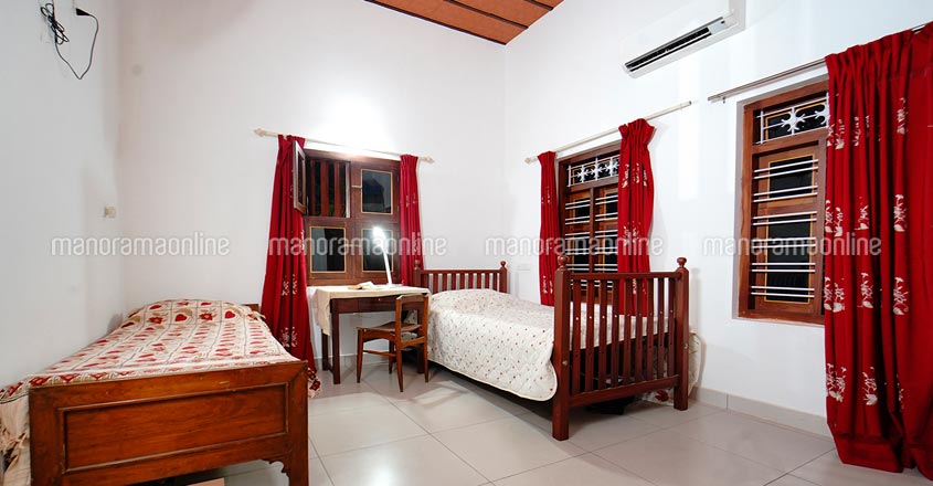 thottilpalam-house-04 thottilpalam-house-04