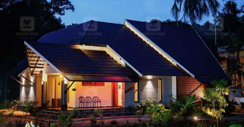 single-storeyed-house-thrissur-night single-storeyed-house-thrissur-night