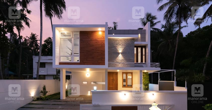 6-cent-house-calicut-night 6-cent-house-calicut-night