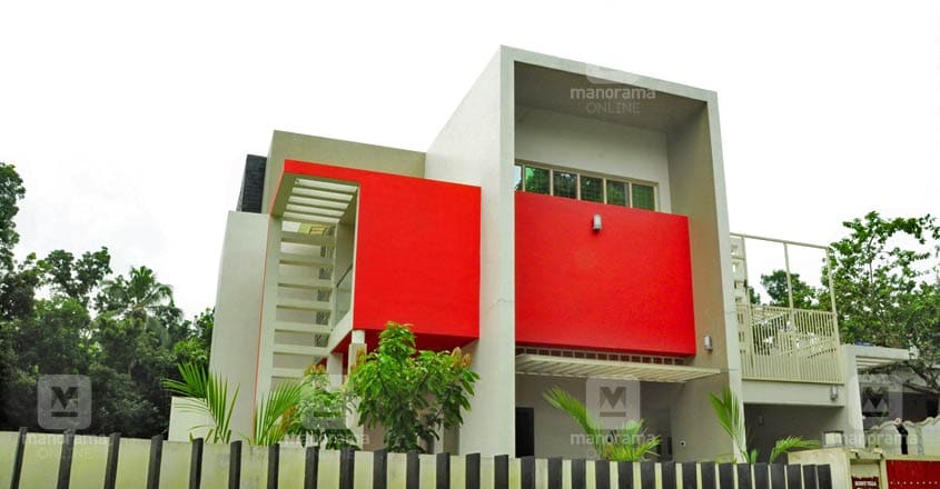 malayatur-house-exterior malayatur-house-exterior