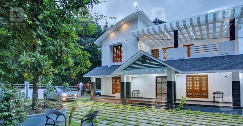 Adoor house