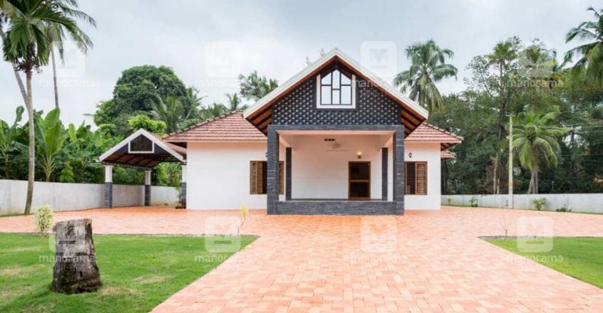 Single storey Maradu house with all facilities is an amazing retirement gift Single storey Maradu house with all facilities is an amazing retirement gift
