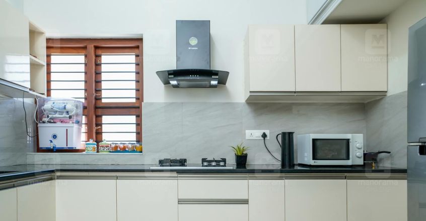 Classy, space-efficient Koyilandi house sets example for smart designing Classy, space-efficient Koyilandi house sets example for smart designing